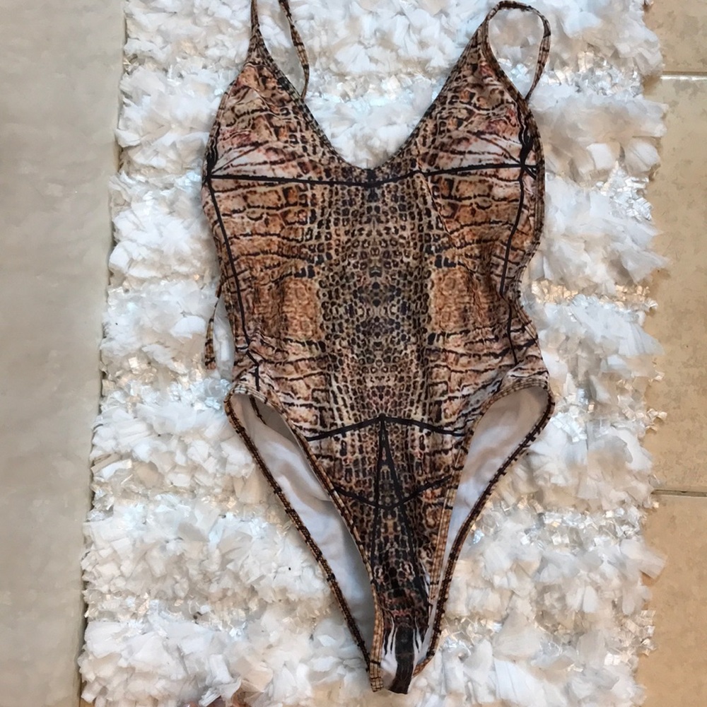 One piece swimsuit